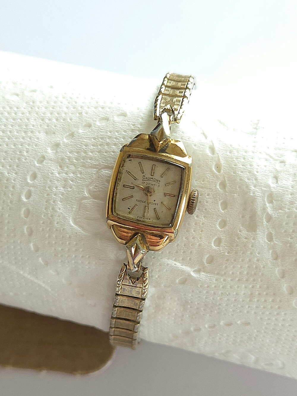 Vintage Gaumont 10K GF Lady Watch 17 Jewels Foreign Shock Resist Watch UNTESTED